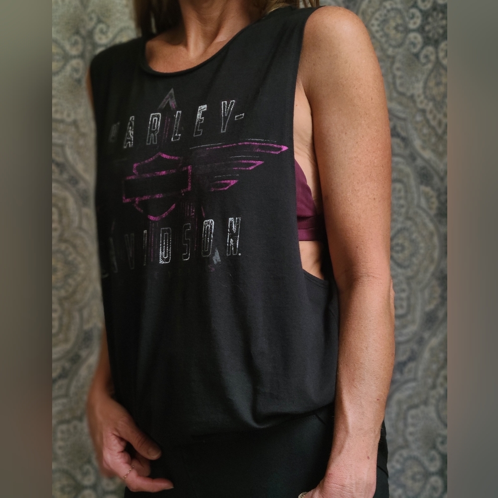 Size M Women's Harley-Davidson Black  Crewneck Deep Scoop-Back Jersey Tank
